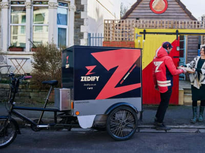 Zedify, Layanan Pengiriman Ramah Lingkungan, Hadapi Krisis dan PHK Besar