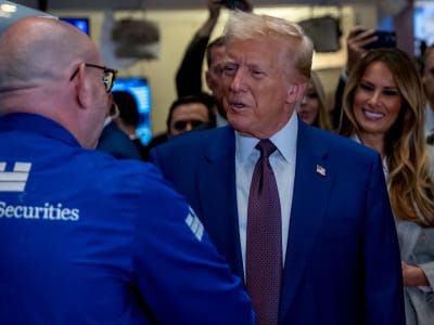 Tarif Trump Mengguncang Pasar Saham dan Memicu Respon Balasan Global