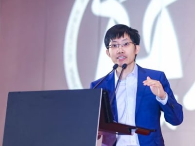Lian Wenfeng dan Terobosan DeepSeek: AI Kuat dengan Chip Lebih Sedikit di China