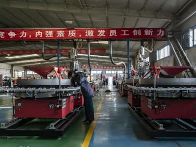 Tarif Trump Terancam Guncang Pasar Global dan Dorong Inflasi Melonjak