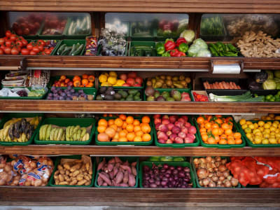 Tarif Baru Dari Trump Bisa Bikin Harga Makanan dan Minuman Naik Tajam