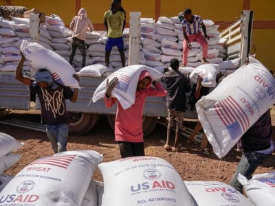 Dampak Pembekuan Dana Trump: Masa Depan Suram Bantuan Kemanusiaan AS