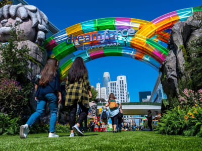 Salesforce Pangkas Ribuan Pekerjaan Demi Tingkatkan Efisiensi dan Kembangkan Produk AI