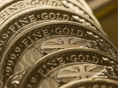 Harga Emas Naik Rekor Karena Perang Dagang, Pasar Mengalami Keketatan