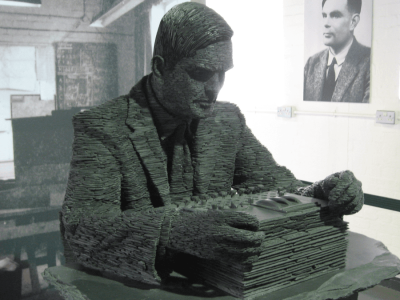 Alan Turing dan Delilah: Mengungkap Rahasia Sistem Enkripsi Suara Perang Dunia II