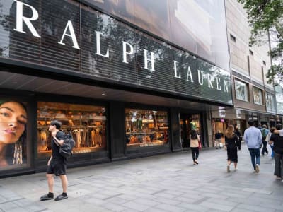 Ralph Lauren Raih Rekor Penjualan dan Saham Melonjak Tinggi