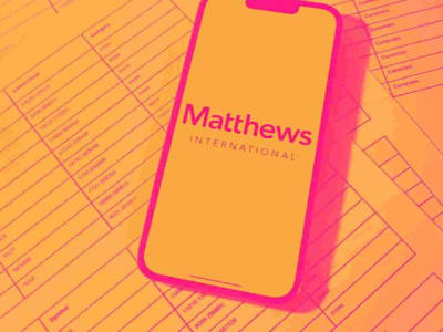 Matthews International Alami Penurunan Pendapatan, Apakah Waktu Tepat Beli?