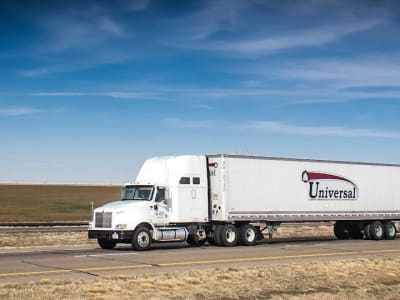 Universal Logistics Turunkan Target Pendapatan 2025 Karena Pasar Otomotif Lesu