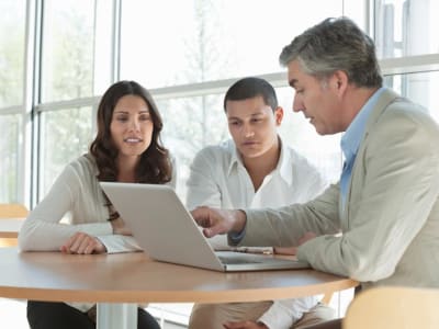 Ethereum vs XRP: Pilihan Investasi 2.000 Dolar untuk Masa Depan 5 Tahun