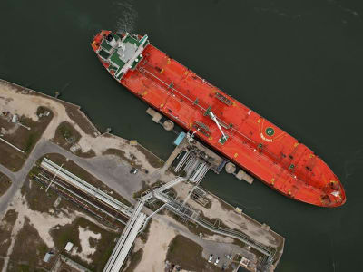 Melambatnya Produksi Minyak AS Hambat Proyek Ekspor Terminal Baru