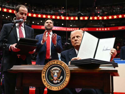 Bahaya Kebijakan Kesehatan Trump bagi Warga Rentan di AS dan Dunia