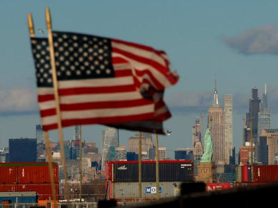 Trump Perkuat Kebijakan Tarif untuk Tekan Defisit Perdagangan AS 2024