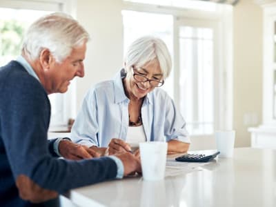 Mana yang Lebih Baik Ditahan Lama: XRP vs Bitcoin untuk Investasi Masa Depan?