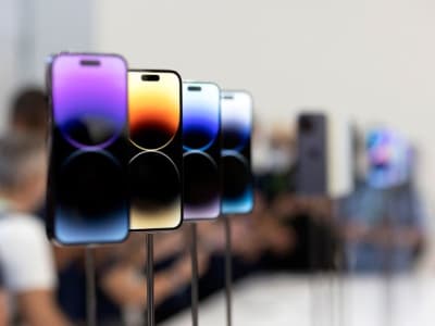 Apple Rilis iPhone SE Gen-4 dan PowerBeats Pro Baru, Fokus Pasar Asia