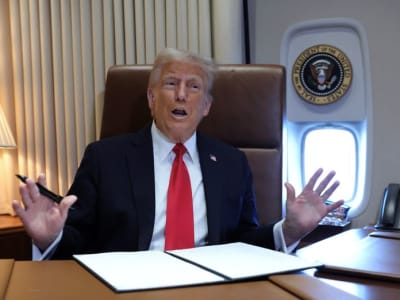 Trump Umumkan Tarif 25% untuk Impor Baja dan Aluminium Demi Lindungi Industri AS