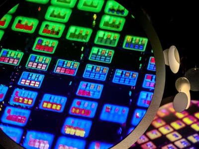 Pertumbuhan Penjualan TSMC Melambat Karena Ketidakpastian AI dan Ancaman Tarif AS