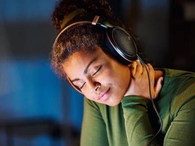 Sennheiser HD 505: Headphone Terbuka Berkualitas Tinggi dengan Harga Terjangkau