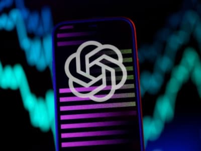 Kontroversi DeepSeek dan OpenAI: Sengketa Data AI dan Hak Cipta yang Memanas