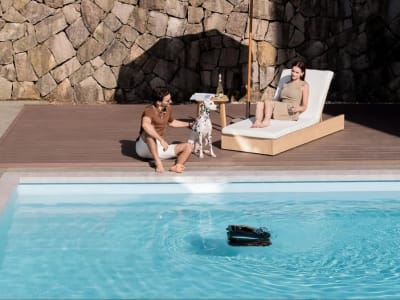 Beatbot AquaSense 2: Robot Pembersih Kolam Pintar dan Ramah Lingkungan