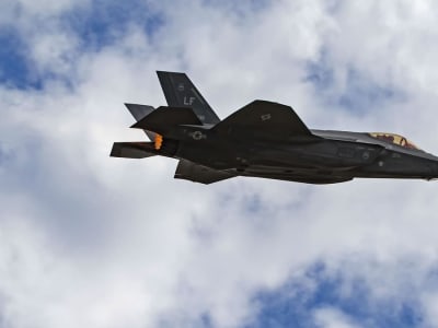 China Kembangkan Drone Udara Deteksi Pesawat Siluman Jarak Jauh