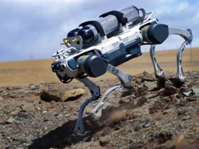 Robot Anjing X30 Tingkatkan Keselamatan dan Efisiensi Penyelamatan Kebakaran