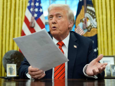 Kebijakan Tarif Trump Mengikis Kepercayaan Bisnis dan Konsumen Amerika Serikat