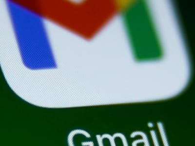 Waktunya Revolusi Email: Mengatasi Ancaman Siber dengan AI Lokal