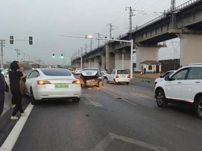 Tesla Gunakan Strategi Hukum Kuat Bungkam Kritik Konsumen di China