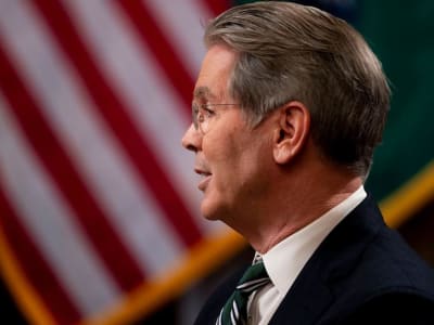 Serangan Rudal Rusia Ke Kyiv Saat Pejabat AS Kunjungi Ukraina untuk Damai