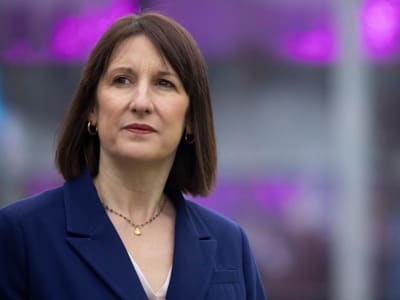 Spekulasi Hapus Manfaat Pajak Cash ISAs Picu Lonjakan Penabung Panik