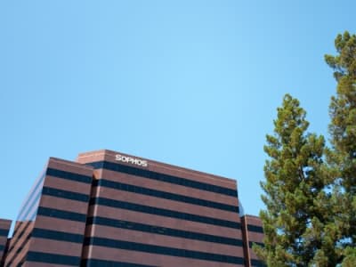 Sophos PHK 6% Karyawan Setelah Akuisisi Secureworks Senilai Rp 14.13 triliun ($859 Juta) 