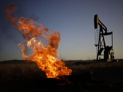 Dampak Tarif Trump dan Geopolitik Rusia-Ukraina pada Harga Minyak Dunia