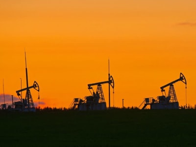 Sanksi AS Perketat Ekspor Minyak Rusia, Harga Minyak Dunia Melonjak