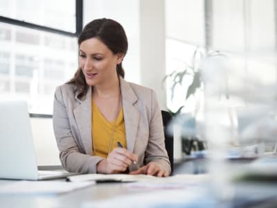 7 Kebiasaan Bijak Eksekutif Teknologi dalam Membangun Kekayaan Finansial