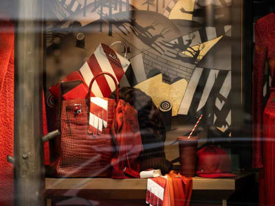 Penjualan Hermès Melonjak Saat Konsumen Kaya Serbu Tas Mewah Saat Liburan