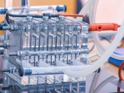 Baterai Lithium-Hidrogen Revolusioner Akan Ubah Penyimpanan Energi Terbarukan