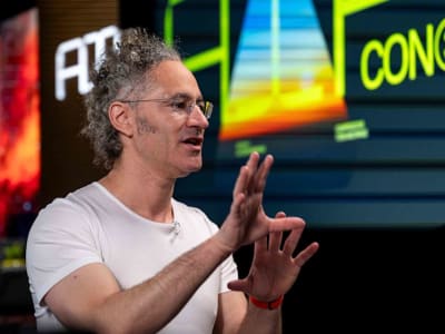 Saham Palantir Melonjak 50% di 2025 Berkat AI dan Dukungan Investor Ritel