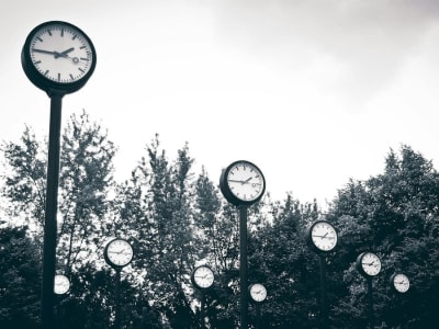 Penemuan Dua Arah Waktu di Dunia Kuantum Tantang Pandangan Tradisional