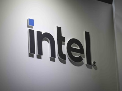 Intel Bangkit: Saham Naik Kencang dengan Dukungan AI dan Kemitraan Strategis
