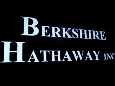 Berkshire Hathaway Investasi Baru di Minuman Beralkohol dan Kurangi Saham Bank