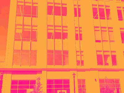 JELD-WEN Hadapi Penurunan Pendapatan, Apa Ini Saatnya Jual Saham?