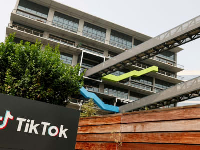 Trump Tunda Larangan TikTok, Aplikasi Kembali Tersedia di AS