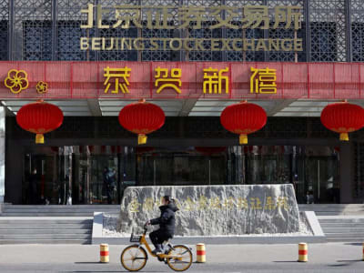 Pasar Saham Asia Tenang Menanti Kebijakan Suku Bunga dan Perundingan Rusia-Ukraina