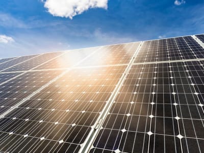 Sel Surya Perovskit Ramah Lingkungan dengan Efisiensi 21,39 Persen