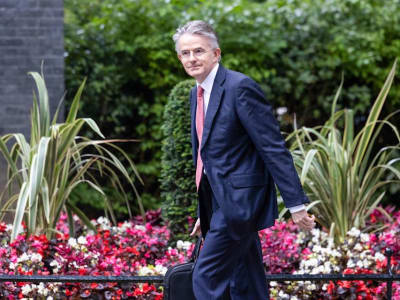 John Flint Mundur Dari National Wealth Fund, Inggris Siap Cari Pemimpin Baru