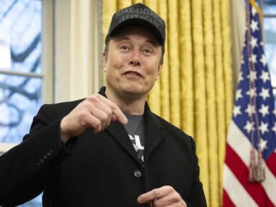 Elon Musk Bantah Kontrak 400 Juta Dolar Cybertruck Lapis Baja untuk Pemerintah