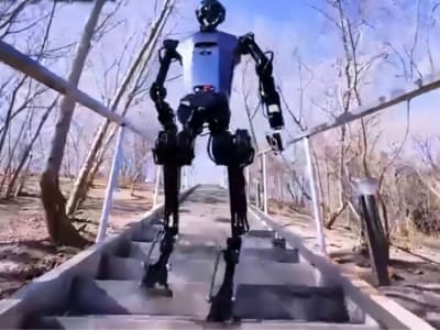 Robot Humanoid China 'Tien Kung' Pecahkan Rekor Pendakian Tangga Outdoor Kompleks