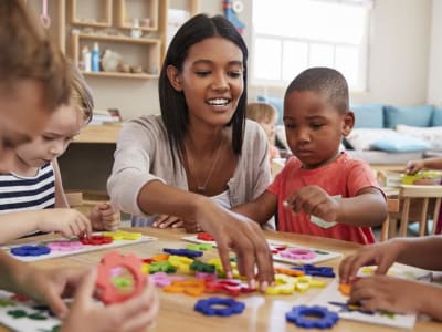 Manfaat Montessori: Pendidikan Anak yang Bebas Stres dan Lebih Percaya Diri