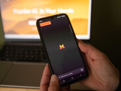 Le Chat Mistral Capai Sejuta Unduhan, Tantang Raksasa AI Dunia