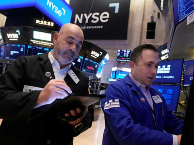 Walmart Beri Peringatan Laba 2025, Harga Barang dan Pasar Saham Tertekan